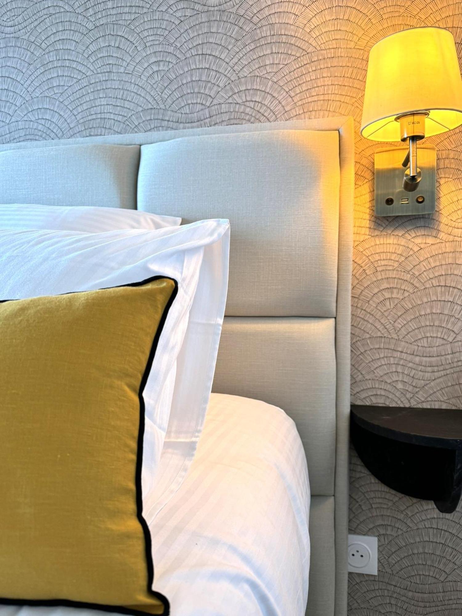 Monaco Border Luxury Suite - Sea View - Pool Босолей Экстерьер фото