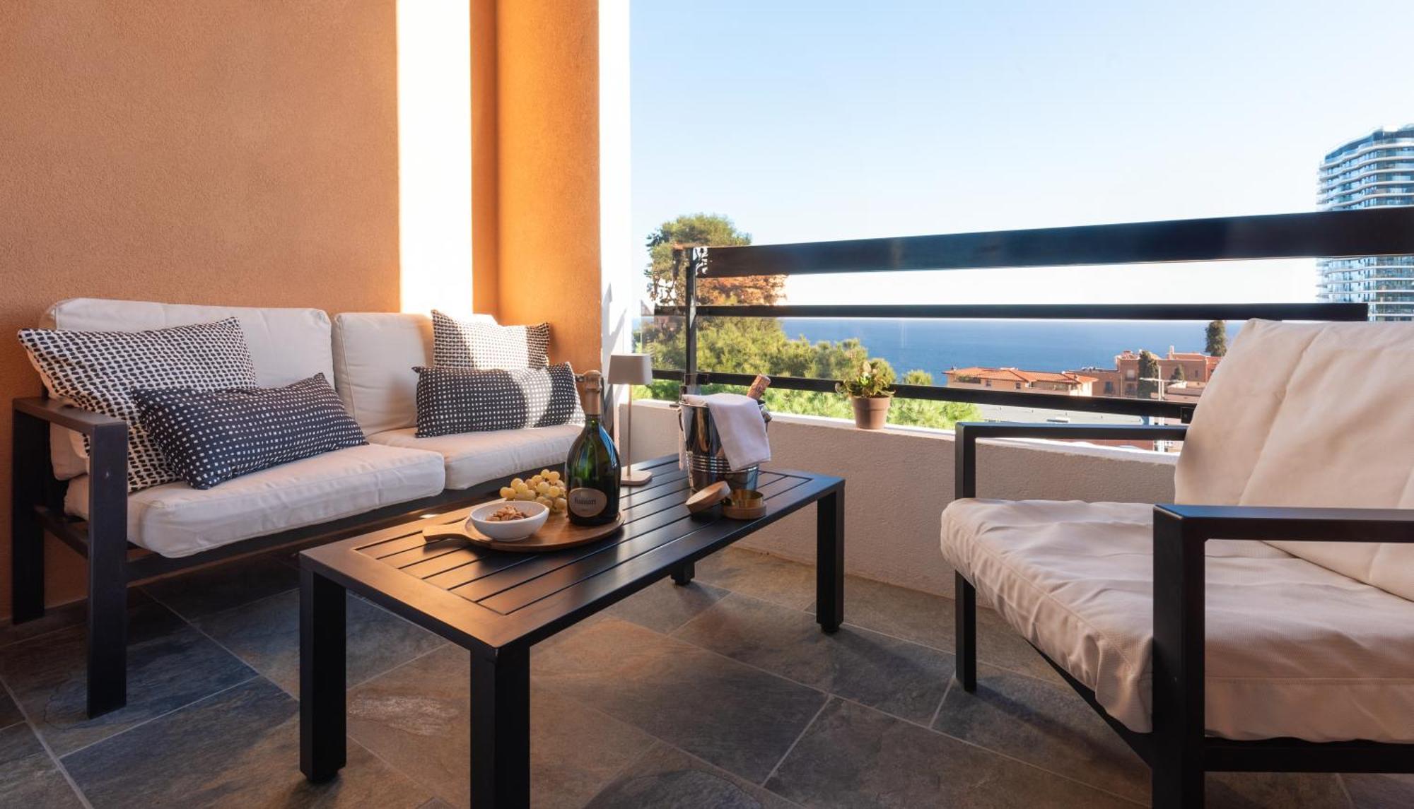 Monaco Border Luxury Suite - Sea View - Pool Босолей Экстерьер фото