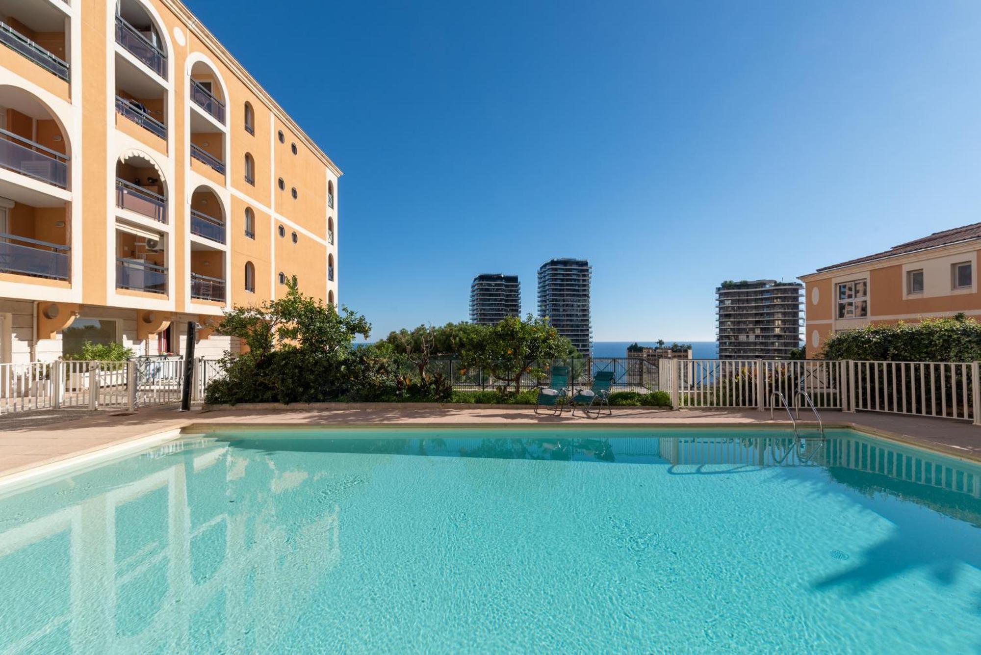 Monaco Border Luxury Suite - Sea View - Pool Босолей Экстерьер фото